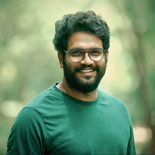 <b>Sujith Sarang</b>